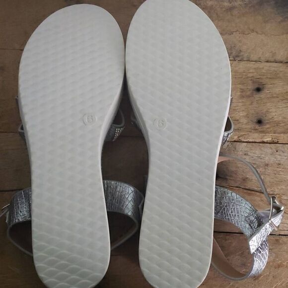 Hawkwell Comfort In Every Step Womens Silver Embellished Platform Sandals Sz 6 - Picture 5 of 7